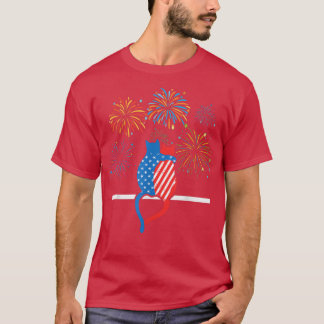 Camiseta Dos gatos lucen fuegos artificiales Bandera Americ