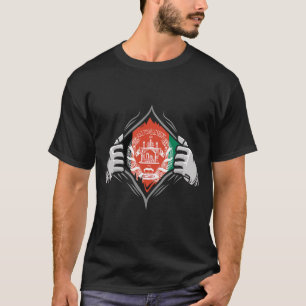 Camiseta Dos manos arrancan la bandera reveladora de Afgani