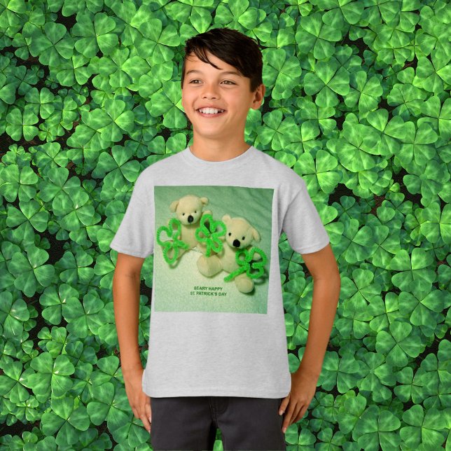 Camiseta Dos osos de peluche con niños de Shamrock (Two Teddy Bears with Shamrocks Kids T-Shirt)