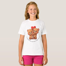 Dos personalizados se abrazan.