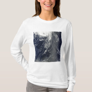 Camiseta Dos tormentas potentes atraviesan el Océano