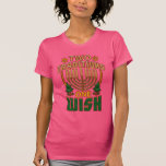 Camiseta Dos tradiciones, uno quiere gráfico de Hanukkah<br><div class="desc">Celebren Hanukkah con orgullo y humor mientras se reúnen con toda la familia. Este diseño gráfico del festival es un regalo perfecto para las vacaciones. Ya sea por tu esposa,  vecina,  familia,  tía o primo</div>