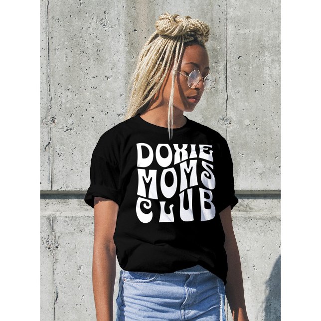 Camiseta Doxie Moms Club Cute Retro Font (Subido por el creador)