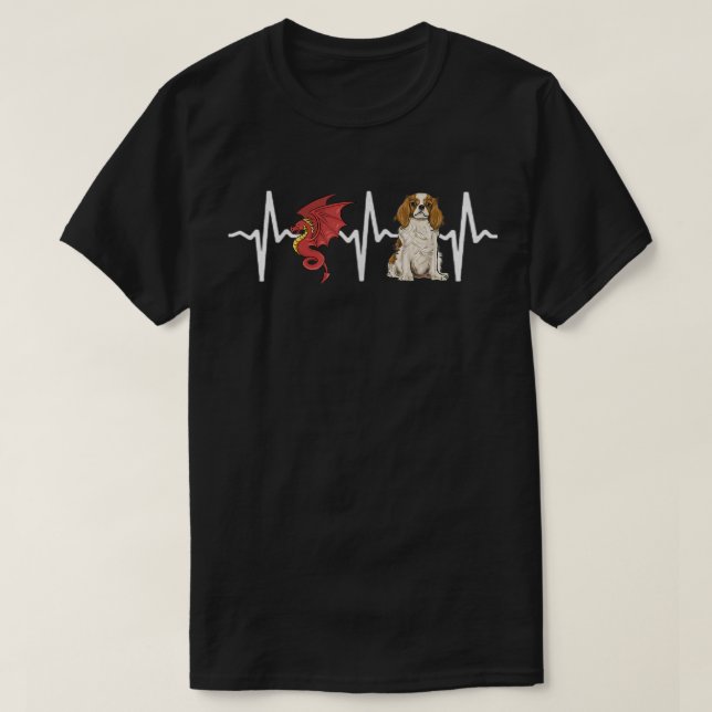 Camiseta Dragon Cavalier King Charles Spaniel Heartbeat Dog (Diseño del anverso)