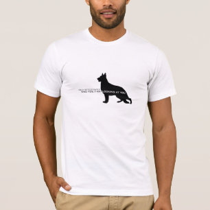 Camiseta ¡Droga Detecton GSD K9 que le mira!