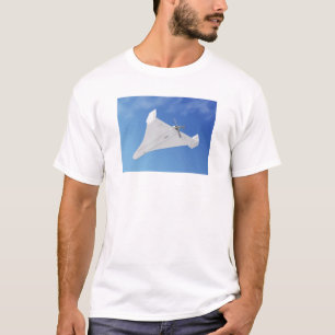 Camiseta drone de vigilancia militar con hélice