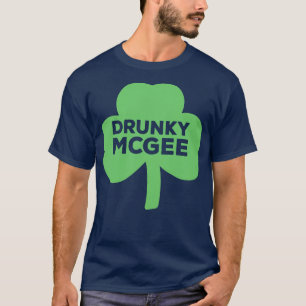 Camiseta Drunky McGee St Patricks Day Clover