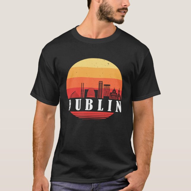 Camiseta Dublín Skyline Sunset en estilo retro vintage (Anverso)