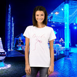 Camiseta Ducha de novia de arco rosa<br><div class="desc">Una camiseta para una ducha de novia o una fiesta de soltera. Delante: una proa rosa y la palabra: Novia Atrás: Personalice y agregue el nombre de la novia a ser,  agregue la fecha fiesta.</div>