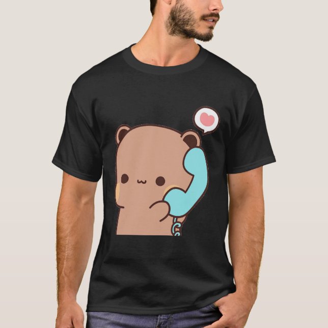 Camiseta Dudu Está Haciendo Una Llamada A Su Bubu, Oso De P (Anverso)