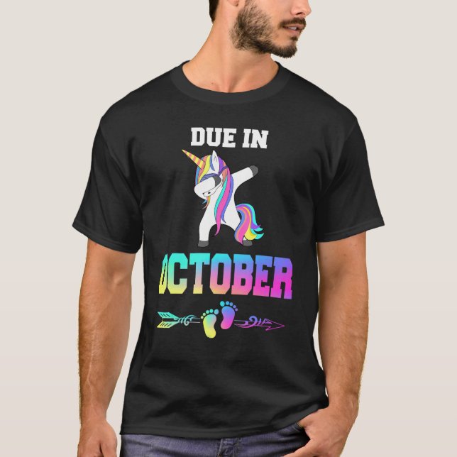 Camiseta Due Date October Unicorn Women Pregnancy Announcem (Anverso)