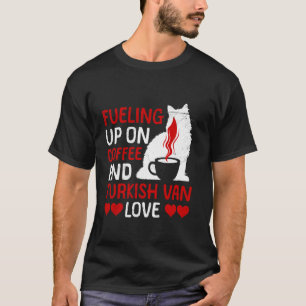 Camiseta Dueño de gato RECARGÁNDOSE DE CAFÉ Y AMOR POR EL V