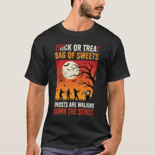 Camiseta Dulce o Truco de Halloween Fantasmas Caminando Cal