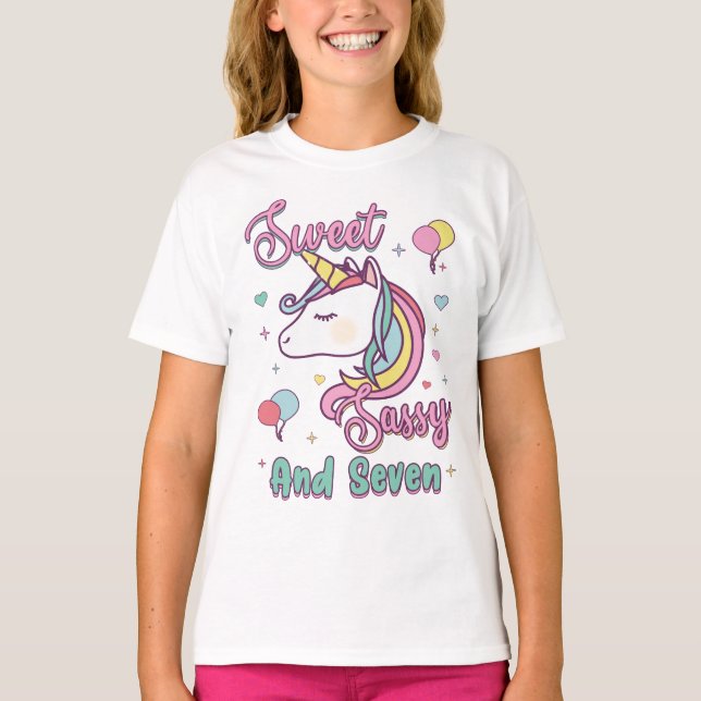 Camiseta Dulce Sassy Y Siete Unicornio (Anverso)