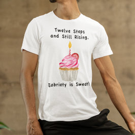 Camiseta Dulce Sobriedad: Cupcake con Vela, Moneda de Recup
