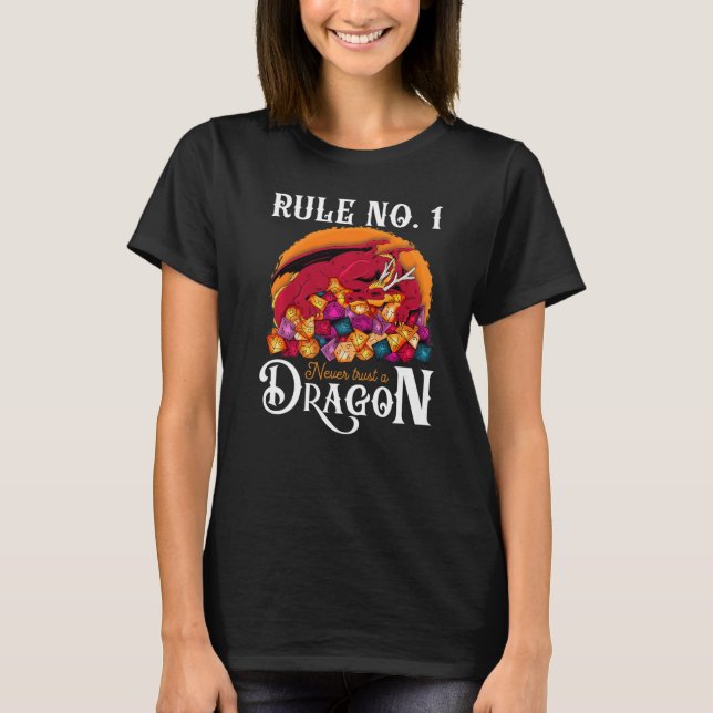 Camiseta Dungeon Dice Shirt Never Trust A Dragon RPG Gamers (Anverso)