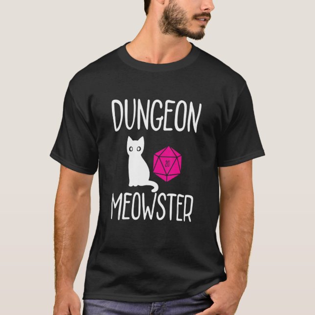 Camiseta Dungeon Meowster Rpg Tabletop Jugar Rol Dm (Anverso)