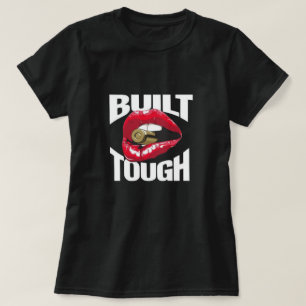 Camiseta dura construida