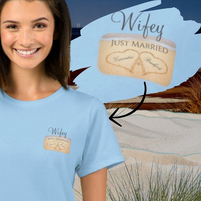 Camiseta Dusty Blue Beach Wedding 2 Hearts Sand (Subido por el creador)