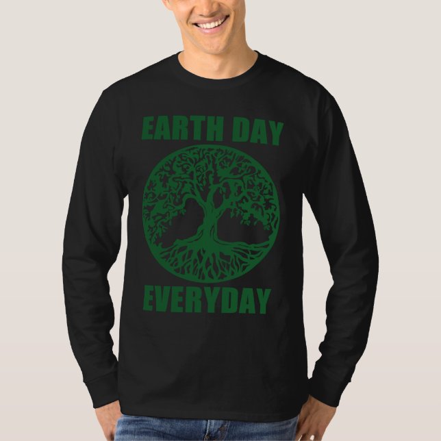 Camiseta Earth Day Every Day Save Planet Earth April 2023   (Anverso)
