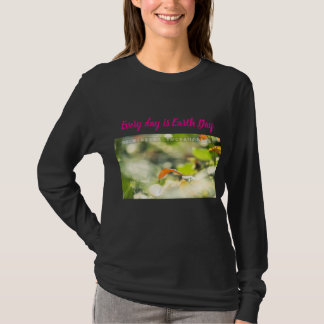 Camiseta Earth Day Gift 🌸Mystical Flowe    women’s t-shirt