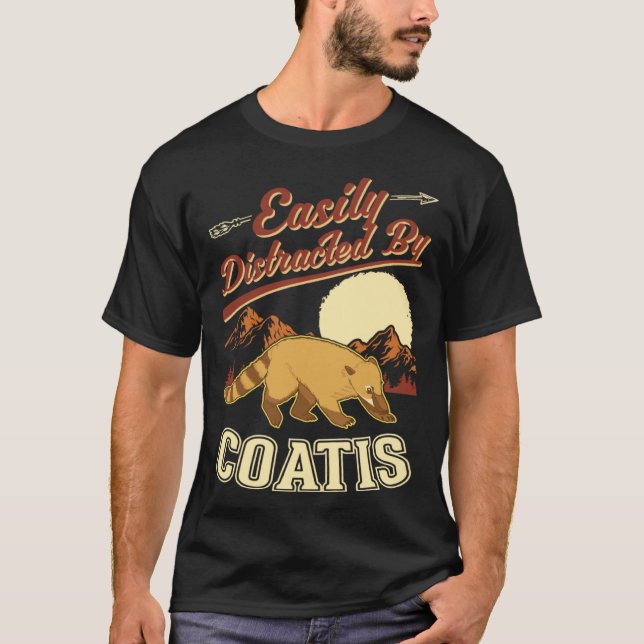 Camiseta Easily distracted by Coatis (Anverso)