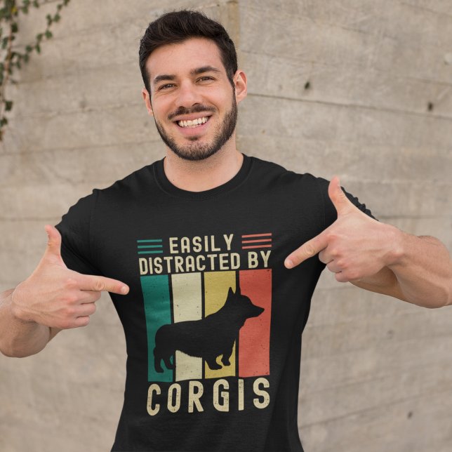Camiseta Easily Distracted by Corgis Funny Corgi Lovers (Subido por el creador)