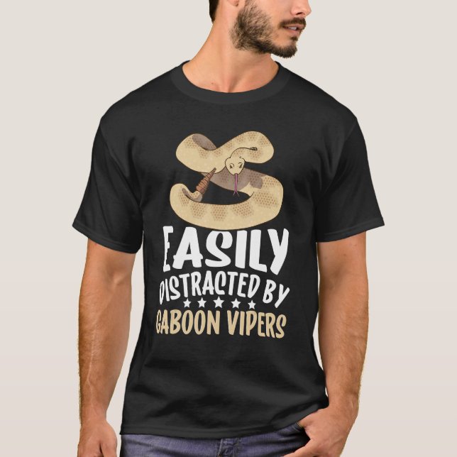 Camiseta Easily Distracted By Gaboon Vipers Snake Owner (Anverso)