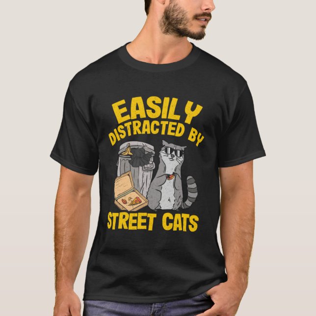 Camiseta Easily Distracted By Street Cats Raccoon  4 (Anverso)