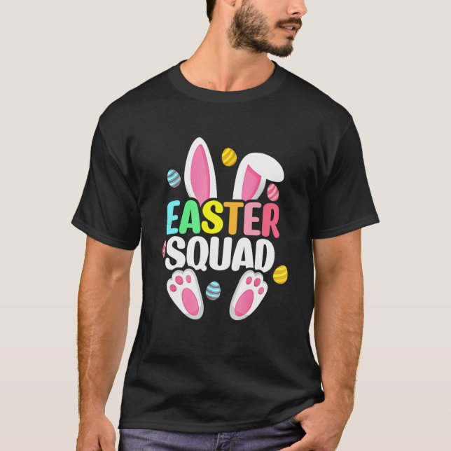 Camiseta Easter Squad Bunny Ear Eggings Familiar Matchin (Anverso)