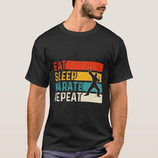 Camiseta Eat Sleep Karate Repeat – Funny Retro Karate (Anverso)