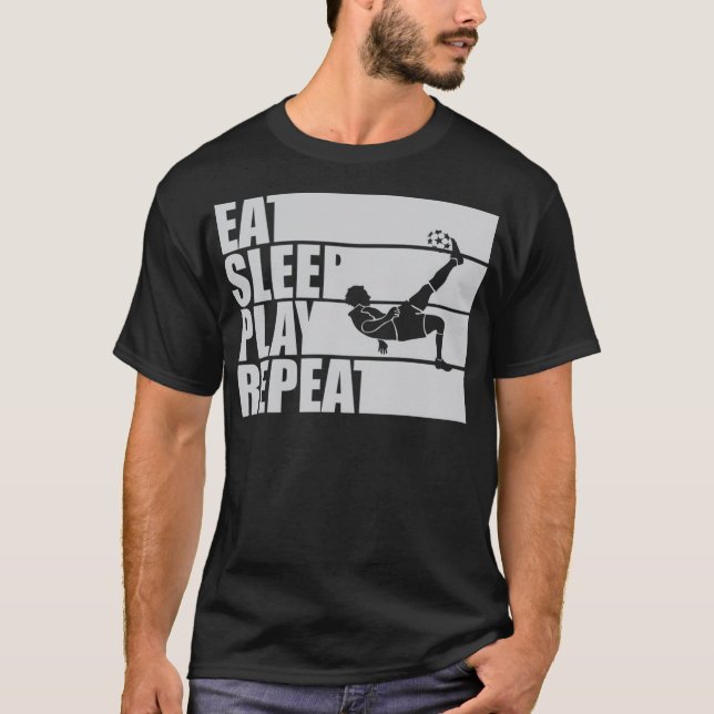 Camiseta Eat Sleep Play Soccer field (Anverso)
