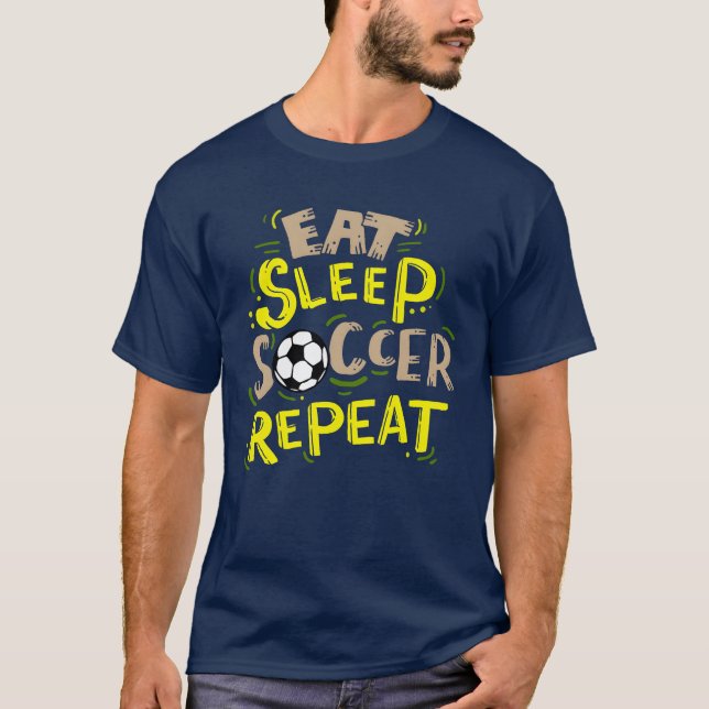 Camiseta Eat Sleep Soccer Repeat Routine Ball Sports retro (Anverso)
