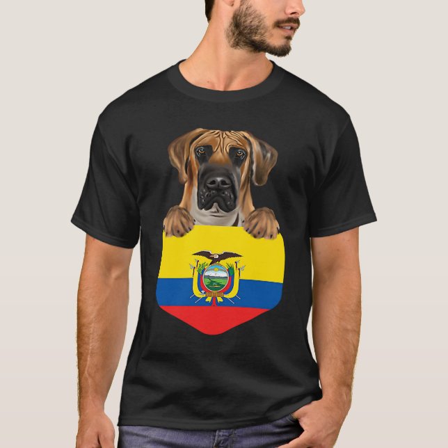 Camiseta Ecuador Flag Brown Great Dane Dog In Pocket (Anverso)