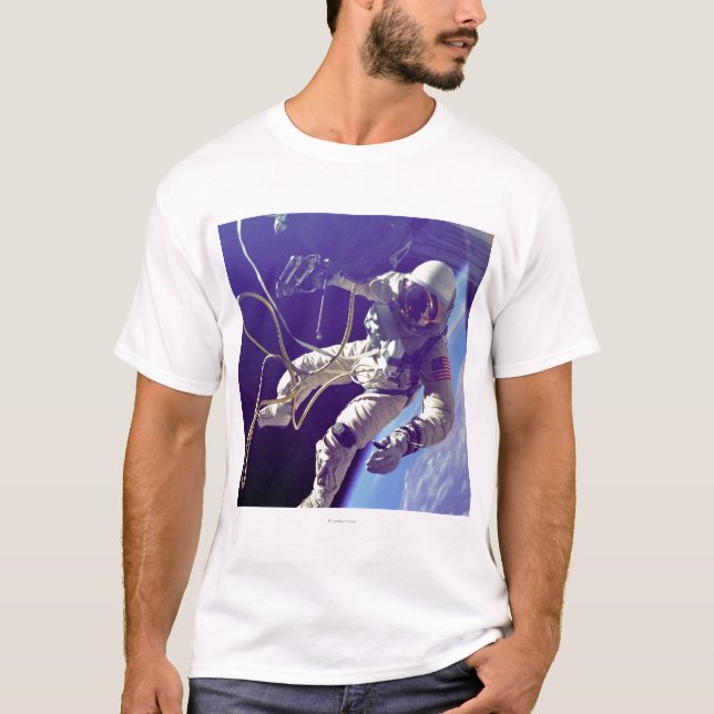 Camiseta Ed White First American Spacewalker Photograph (Anverso)