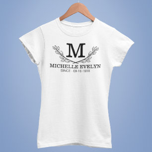 Camiseta Edad De Monograma De Nombre Blanco Y Negro Persona