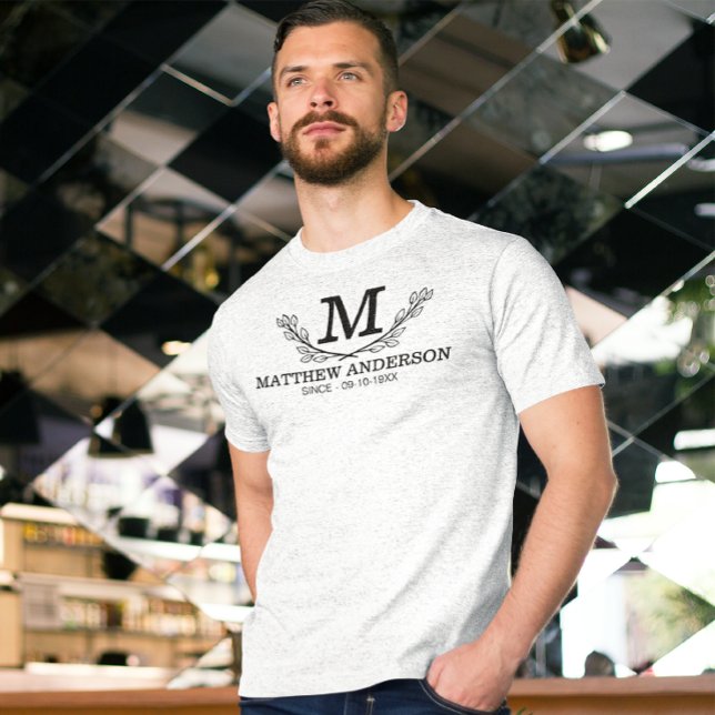 Camiseta Edad De Monograma De Nombre Blanco Y Negro Persona (Subido por el creador)