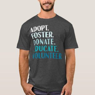 Camiseta Educar a los niños adopta un rescate de perros y u
