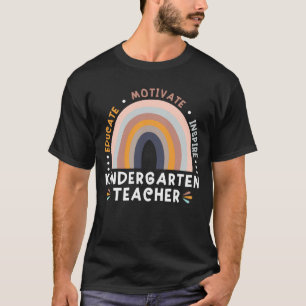 Camiseta Educar para motivar a inspirar la lluvia de profes