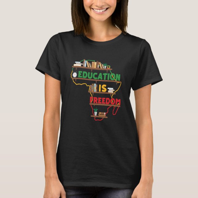 Camiseta Education is Freedom Map of Africa Bookshelf Black (Anverso)
