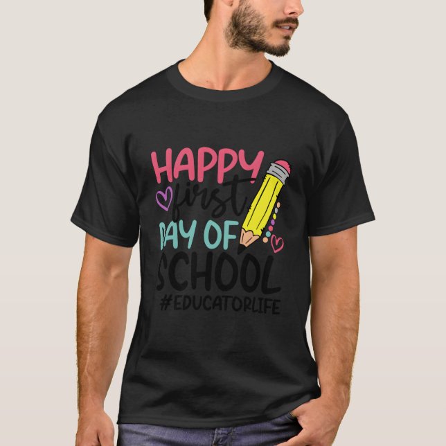 Camiseta Educator Innovator Happy First Day Of School (Anverso)