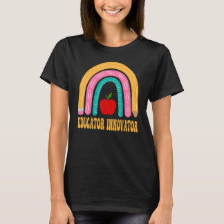 Camiseta Educator Innovator Rainbow Cute Back To School App