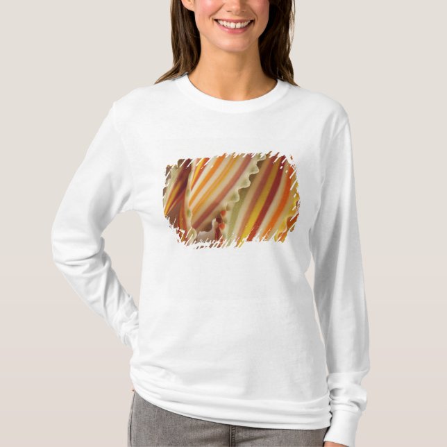 Camiseta EE. UU. Primer plano de fideos de pasta arcoíris s (Anverso)