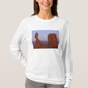 Camiseta EE.UU., Utah, Arches NP, Luna Llena de pie en