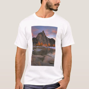 Camiseta EE. UU., Washington, Montañas Cascade.  Pico Prusi