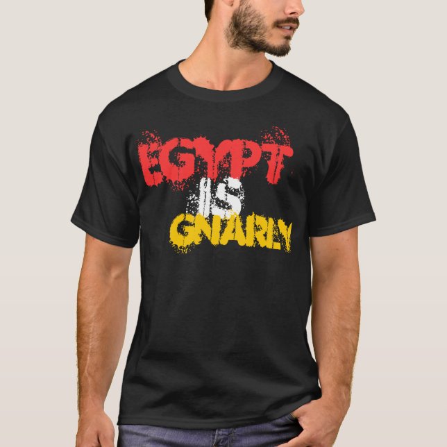 CAMISETA EGIPTO ES GNARMENTE (Anverso)