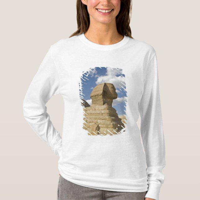 Camiseta Egipto, Giza. La gran Esfinge se eleva sobre la (Anverso)