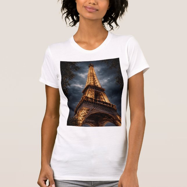 Camiseta Eiffel Tower Night Paris Art – Romantic City Light (Anverso)