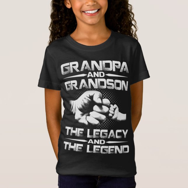 Camiseta El Abuelo Y El Abuelo La Leyenda Y El Legado (Anverso)