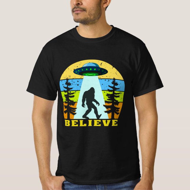 Camiseta El alien de pie grande (Anverso)
